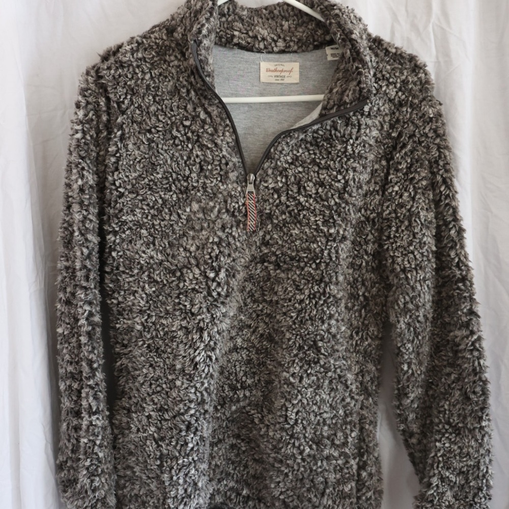Fuzzy comfy sweater
